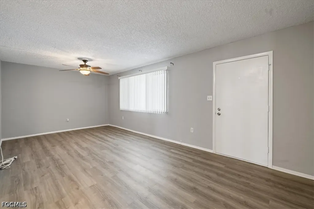4906 Victoria Drive Cape Coral FL 33904