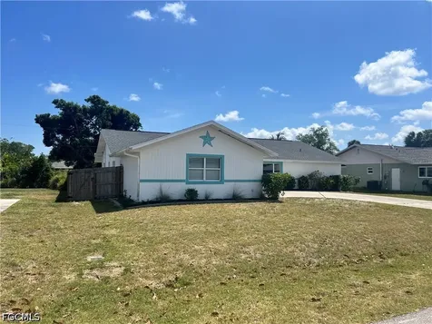 22127 Lancaster Avenue Port Charlotte FL 33952