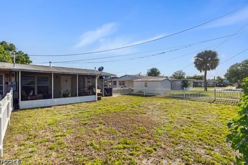 1104 Vineyard Street Lehigh Acres FL 33936