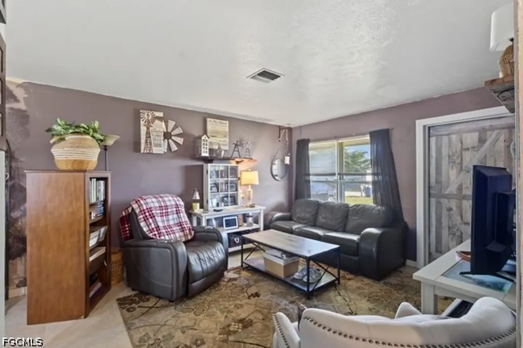 1104 Vineyard Street Lehigh Acres FL 33936