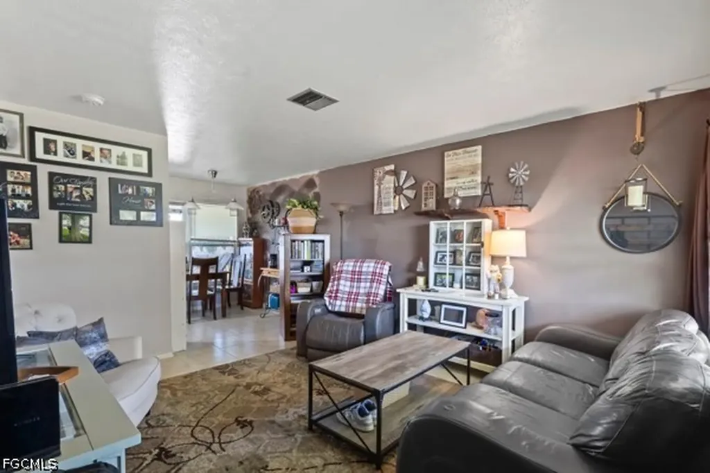 1104 Vineyard Street Lehigh Acres FL 33936