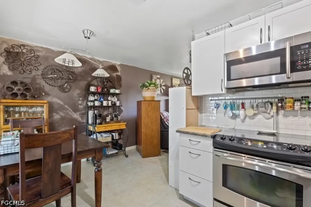 1104 Vineyard Street Lehigh Acres FL 33936