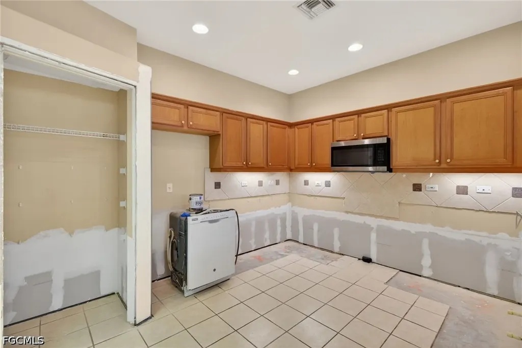 8809 Middlebrook Drive Fort Myers FL 33908