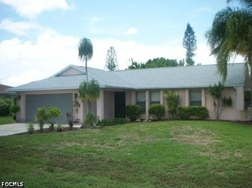 934 SE 25th Lane Cape Coral FL 33904