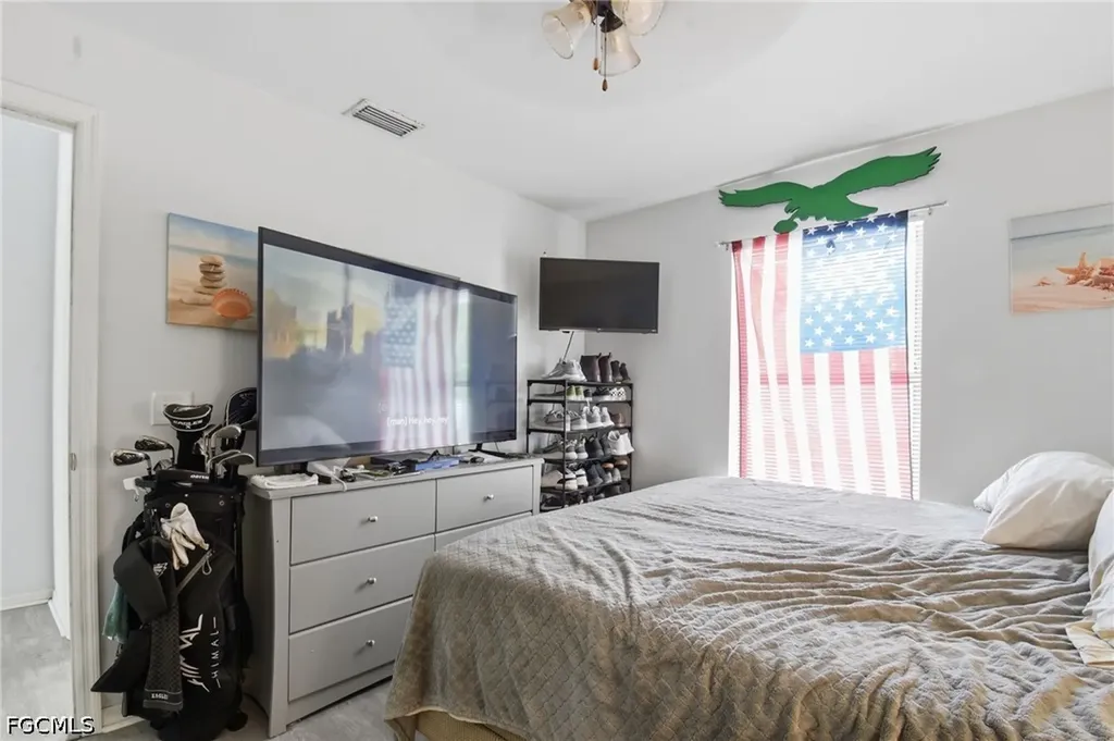 934 SE 25th Lane Cape Coral FL 33904