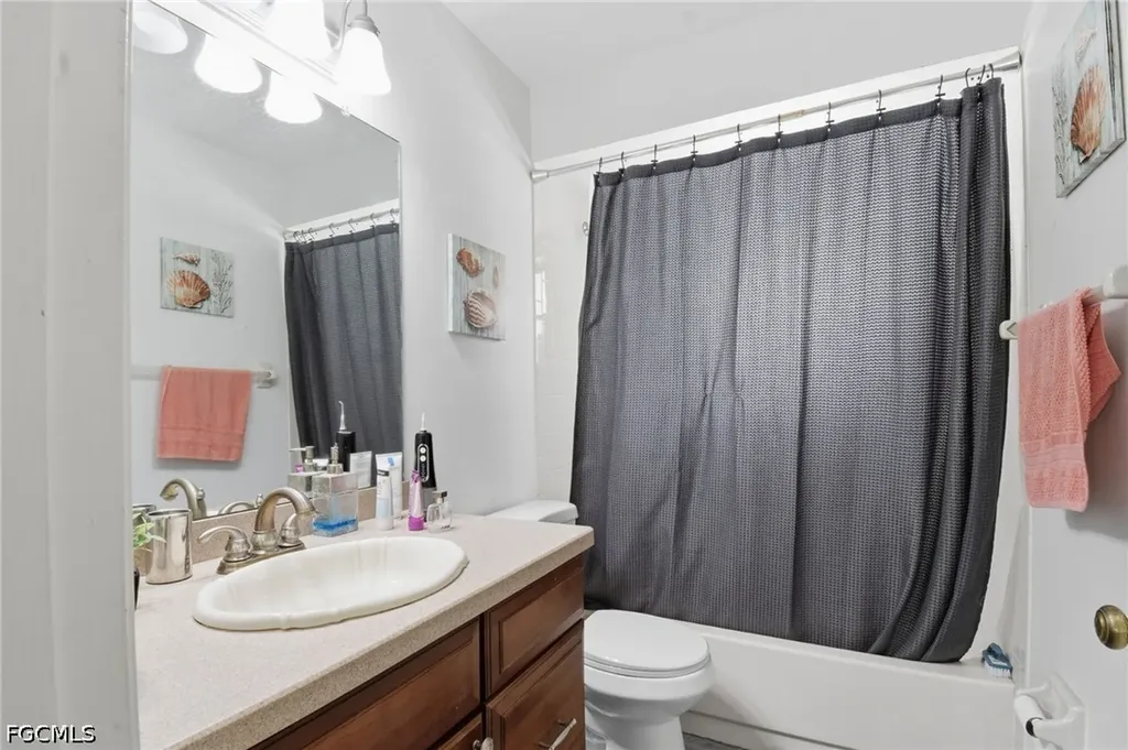 934 SE 25th Lane Cape Coral FL 33904