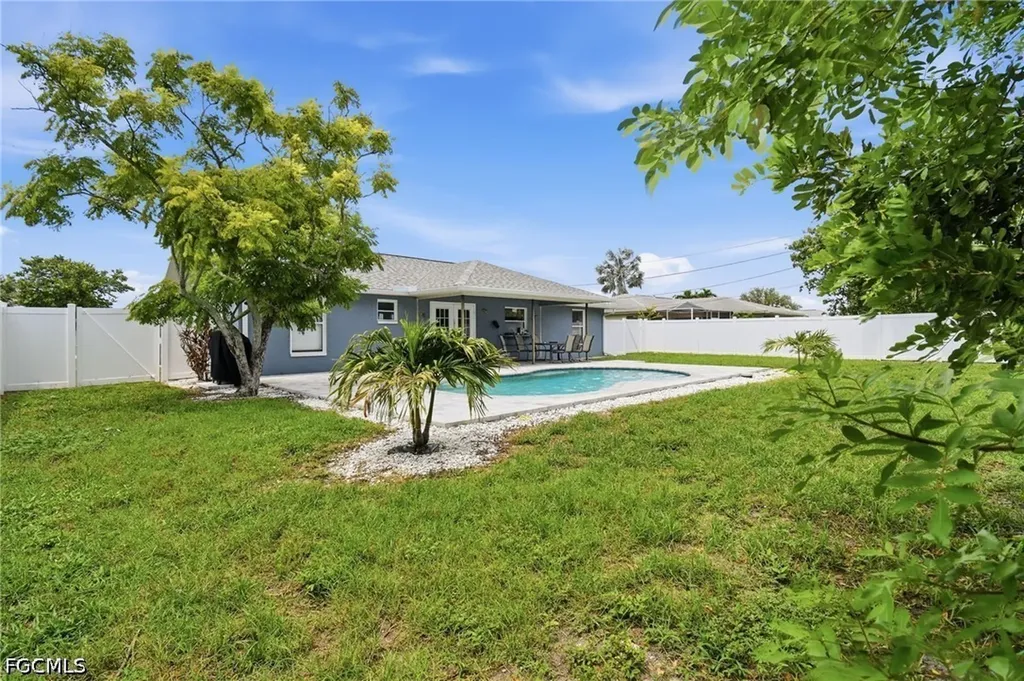 934 SE 25th Lane Cape Coral FL 33904