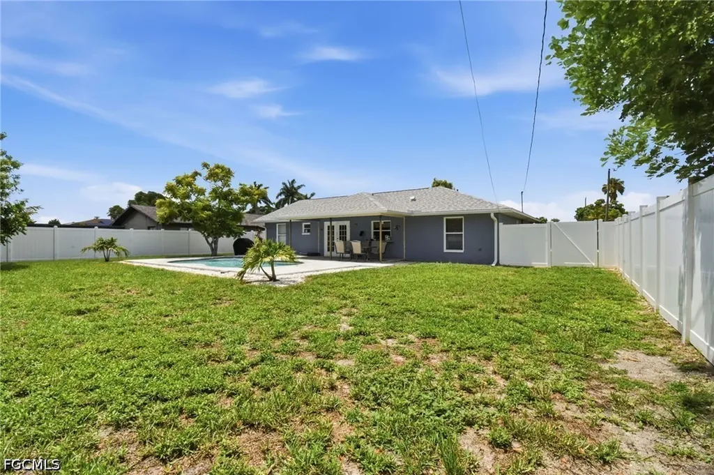 934 SE 25th Lane Cape Coral FL 33904