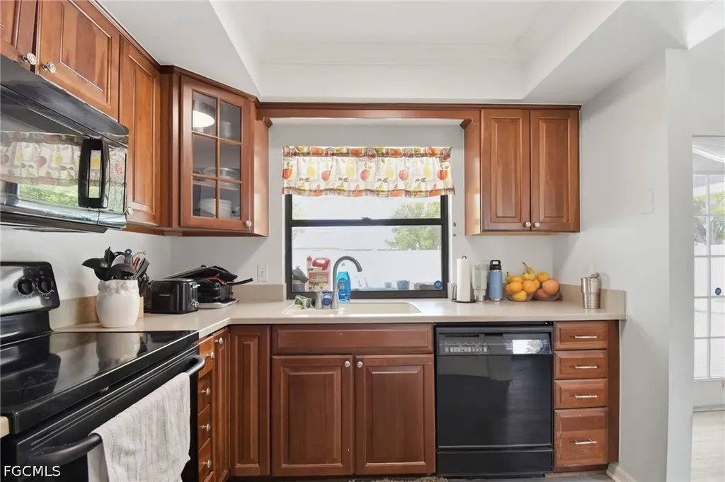 934 SE 25th Lane Cape Coral FL 33904