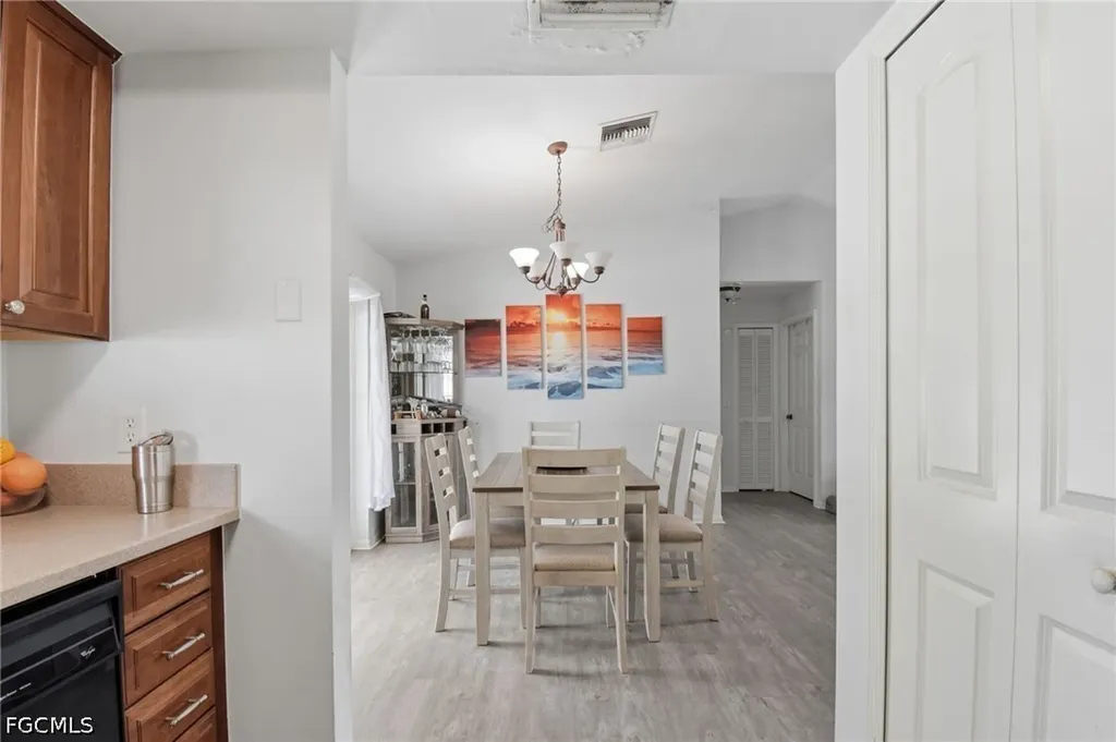 934 SE 25th Lane Cape Coral FL 33904