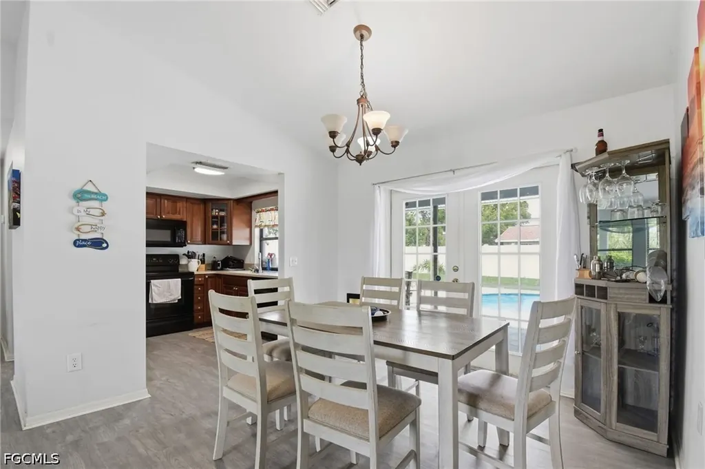934 SE 25th Lane Cape Coral FL 33904