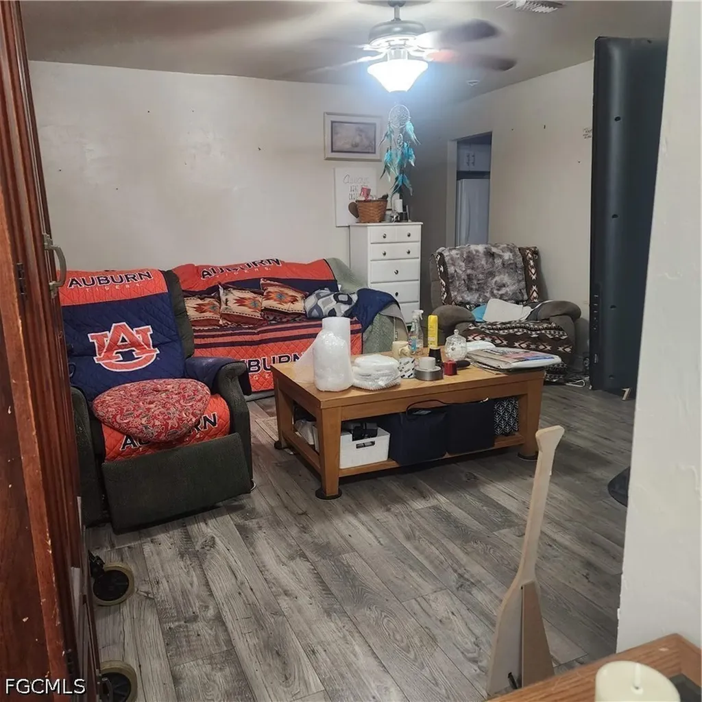1922 NE 20th Court Cape Coral FL 33909