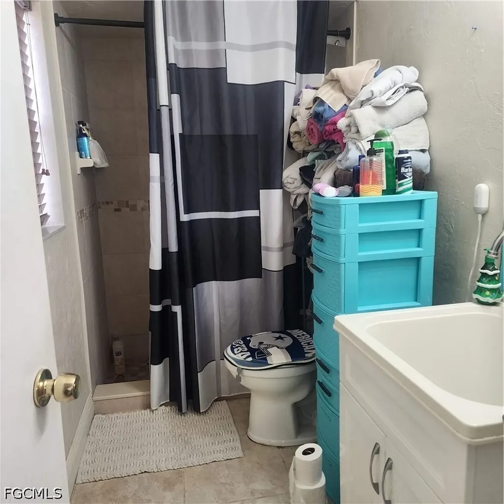 1922 NE 20th Court Cape Coral FL 33909