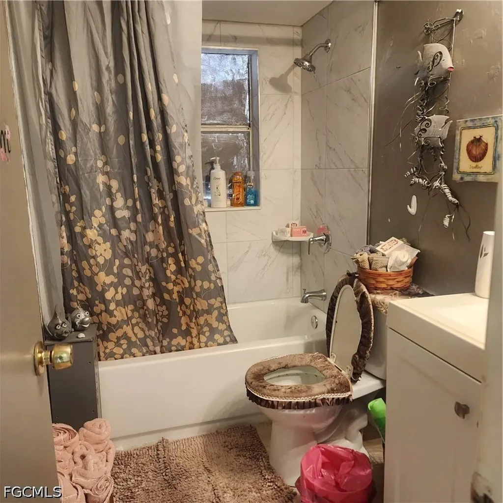 1922 NE 20th Court Cape Coral FL 33909