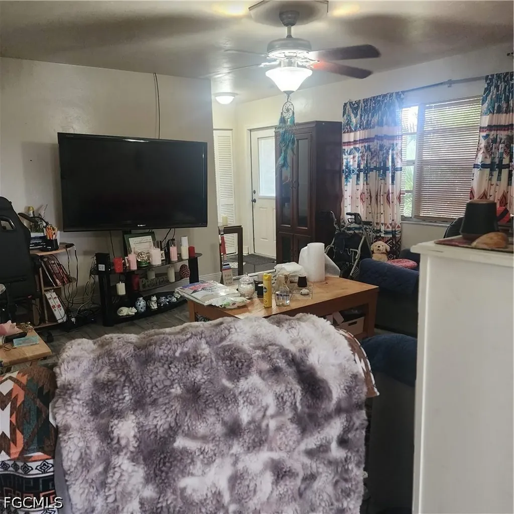 1922 NE 20th Court Cape Coral FL 33909