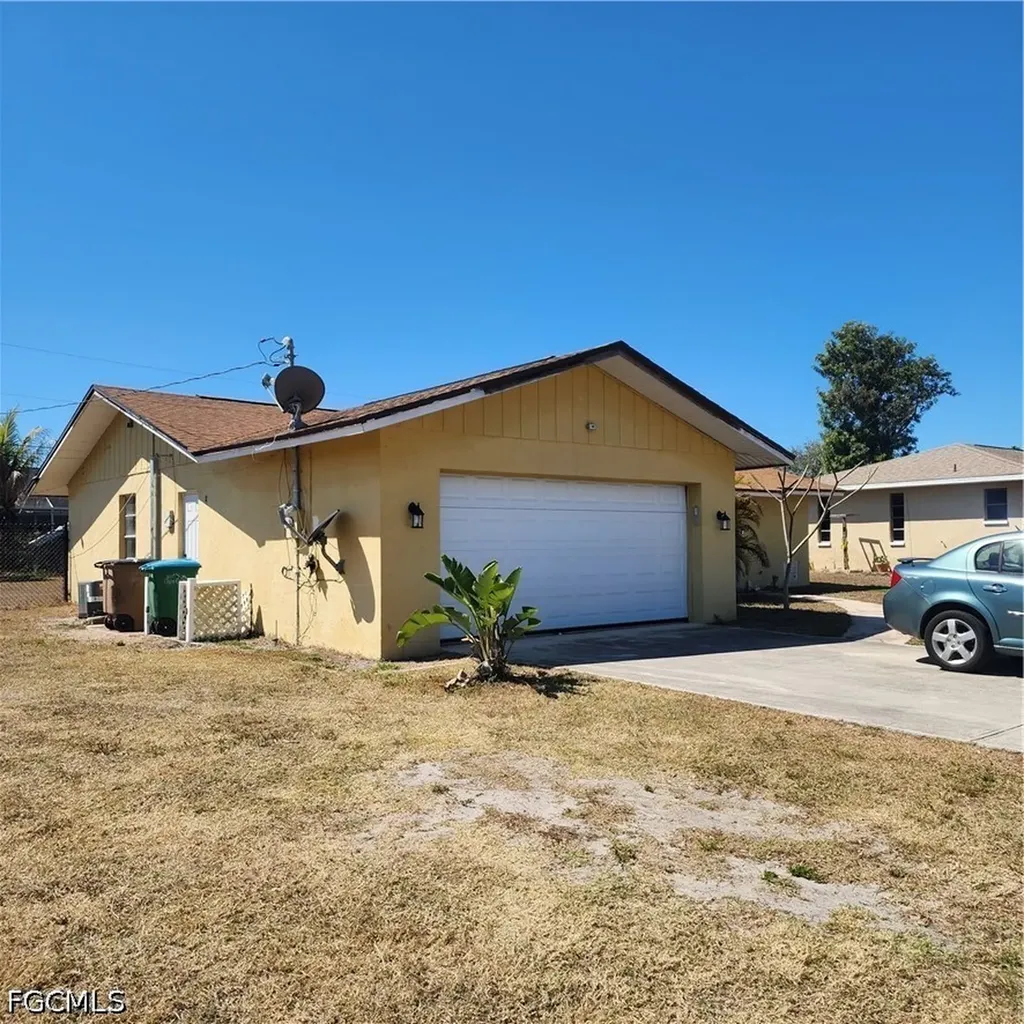 1922 NE 20th Court Cape Coral FL 33909