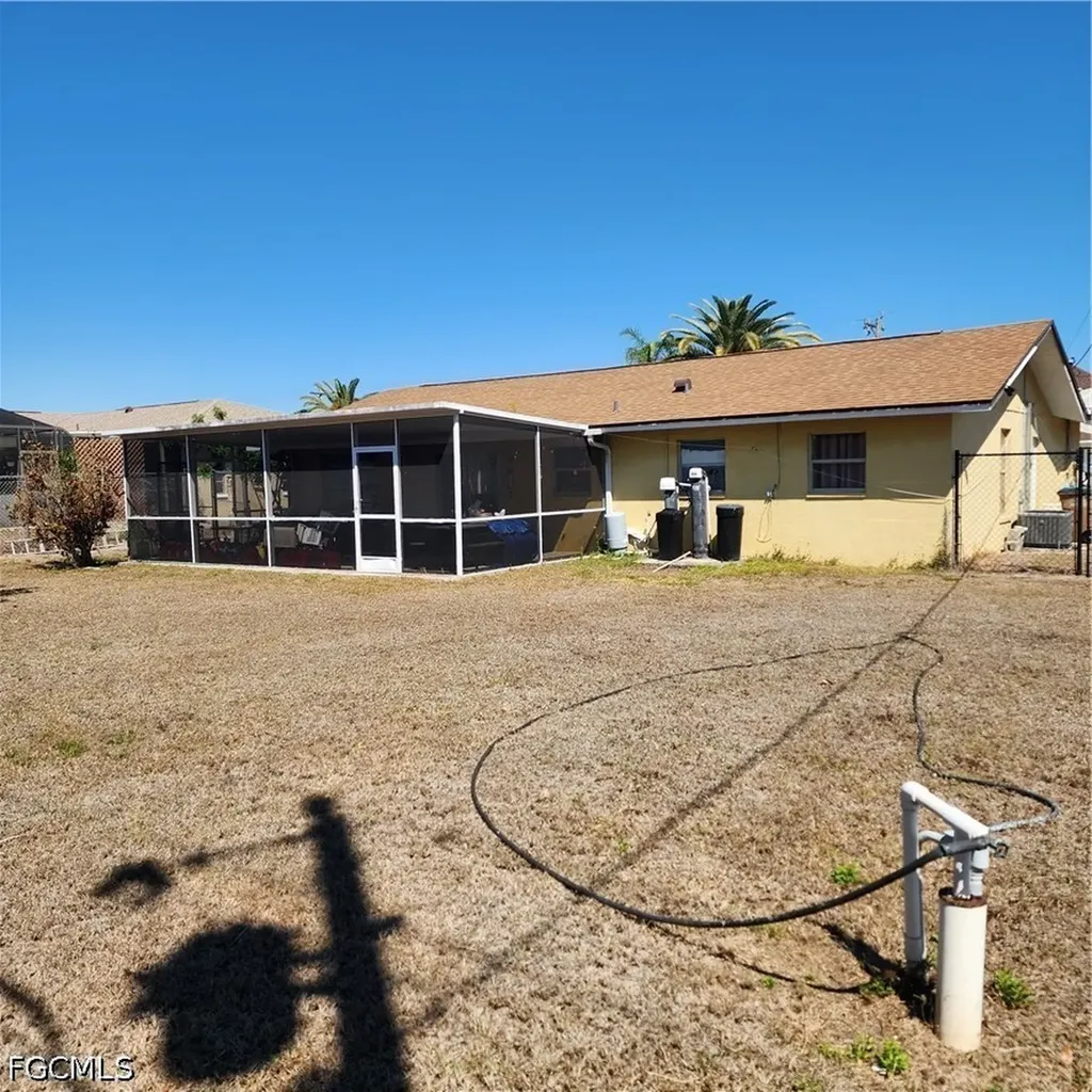 1922 NE 20th Court Cape Coral FL 33909