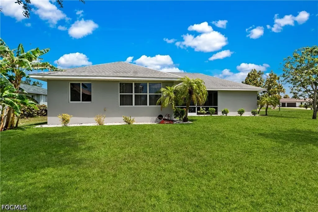126 SW 39th Place Cape Coral FL 33991