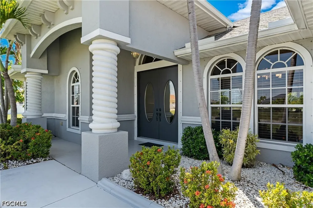 126 SW 39th Place Cape Coral FL 33991