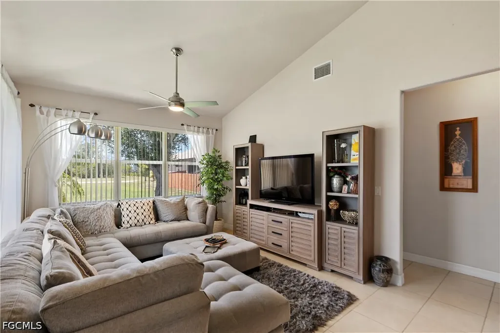 126 SW 39th Place Cape Coral FL 33991