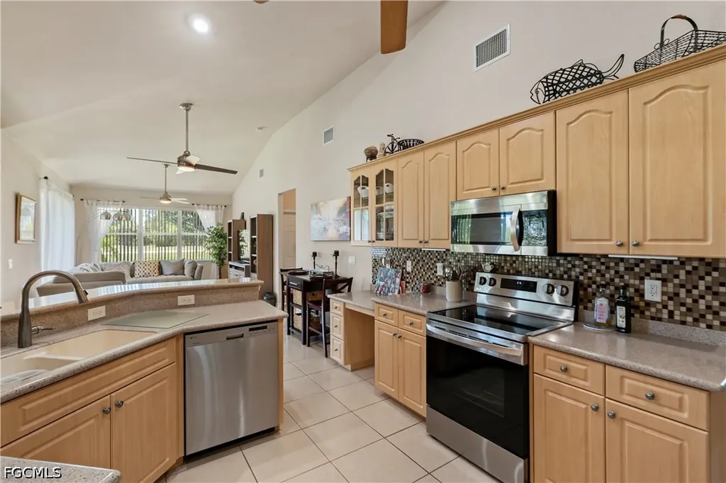 126 SW 39th Place Cape Coral FL 33991