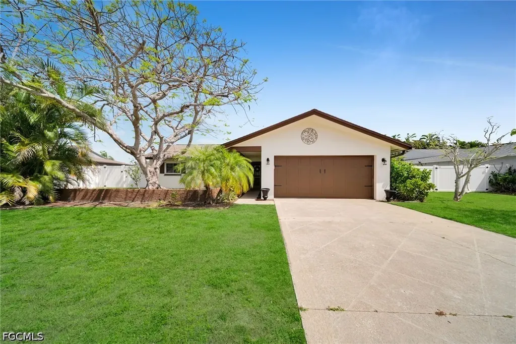 873 Hofstra Drive Fort Myers FL 33919