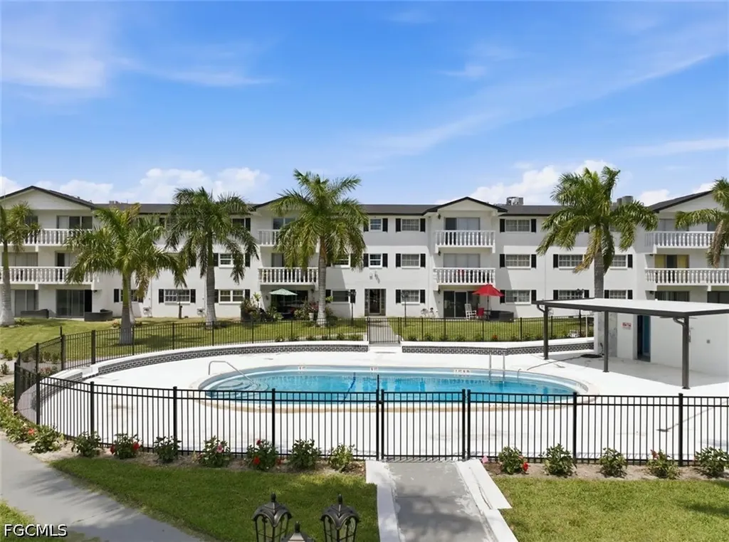 3704 Broadway Fort Myers FL 33901