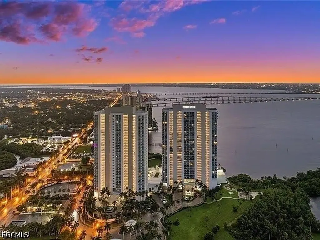 3000 Oasis Grand Boulevard Fort Myers FL 33916