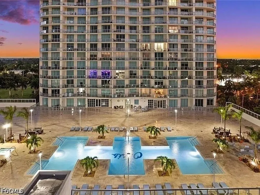 3000 Oasis Grand Boulevard Fort Myers FL 33916