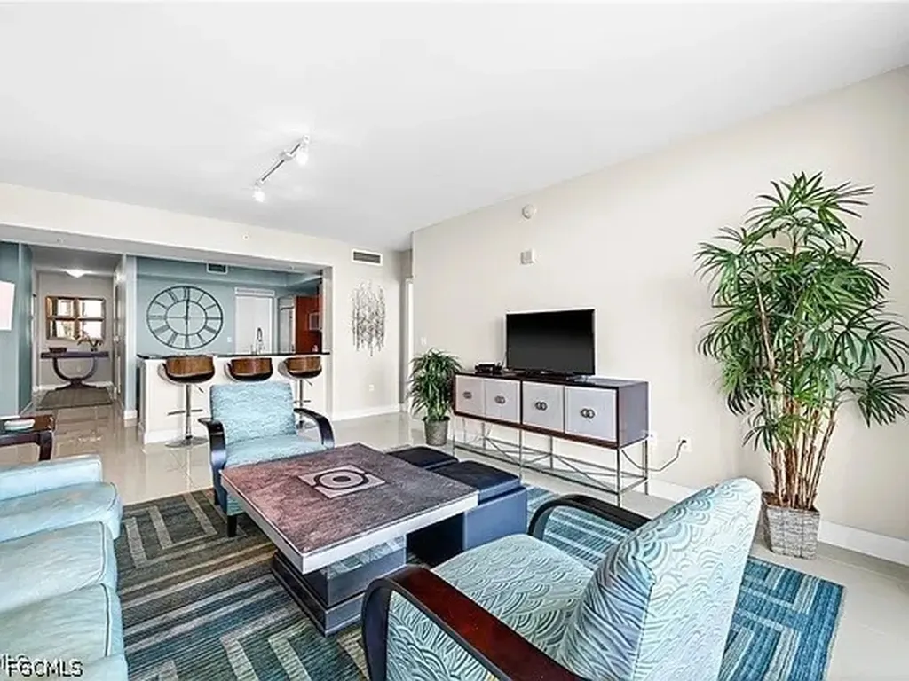 3000 Oasis Grand Boulevard Fort Myers FL 33916