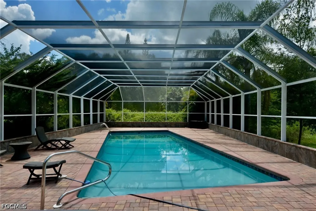 18220 Elmwood Drive Alva FL 33920