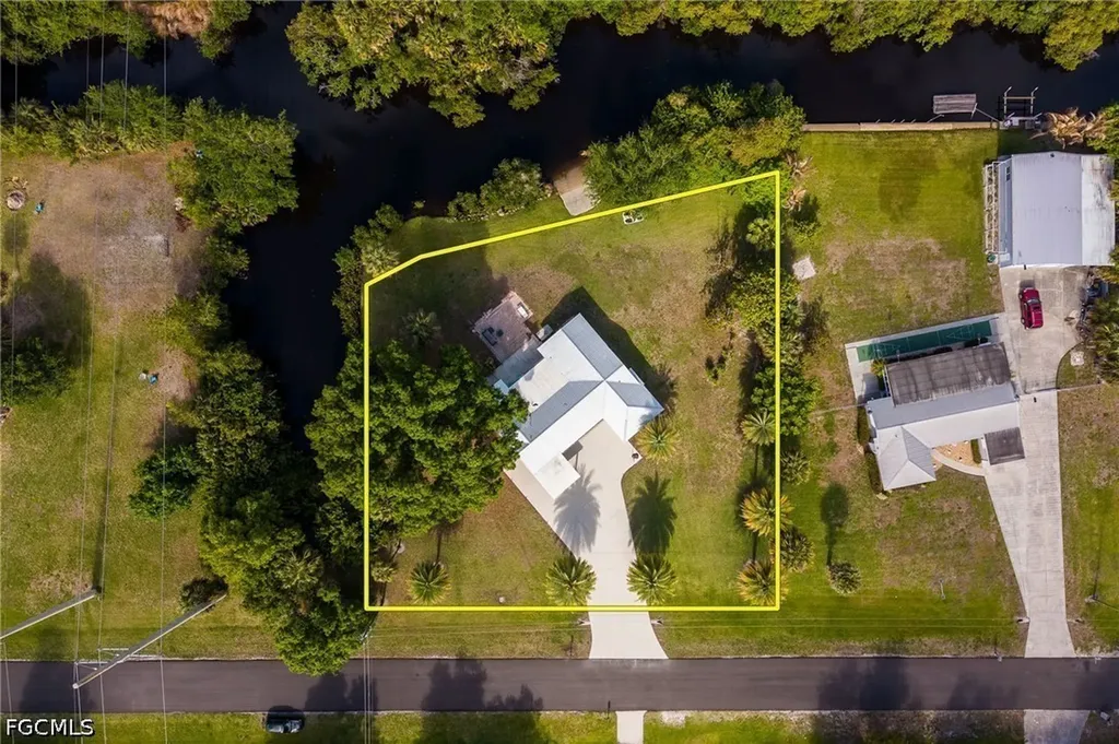 17041 E Lake Drive North Fort Myers FL 33917