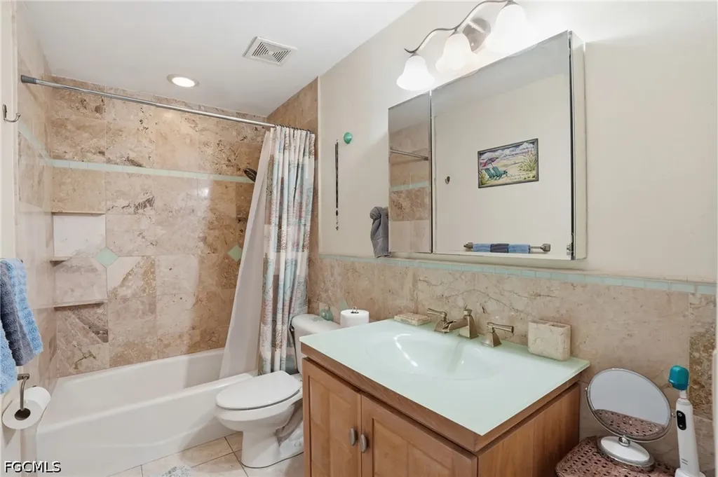 1631 North Drive Fort Myers FL 33907