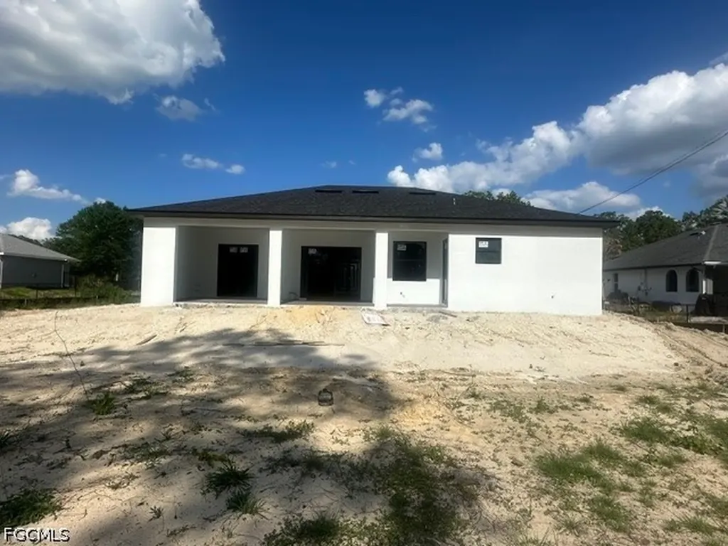 811 Hamilton Avenue Lehigh Acres FL 33972