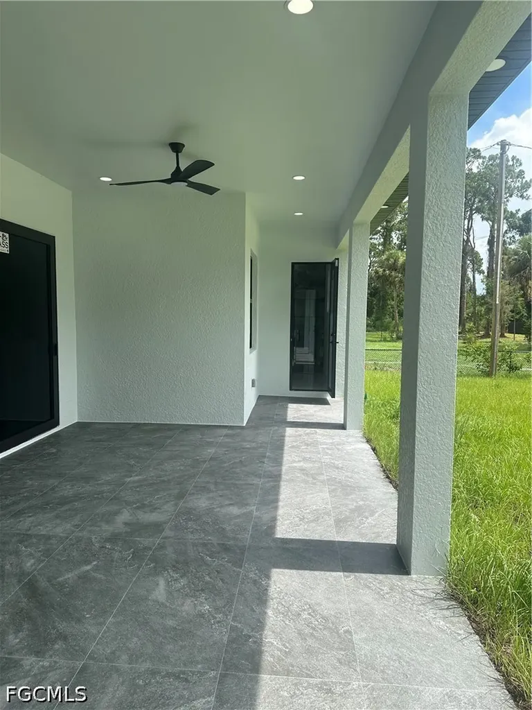 811 Hamilton Avenue Lehigh Acres FL 33972