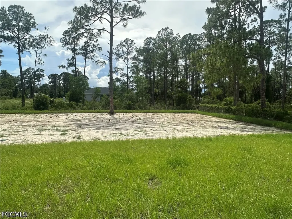811 Hamilton Avenue Lehigh Acres FL 33972