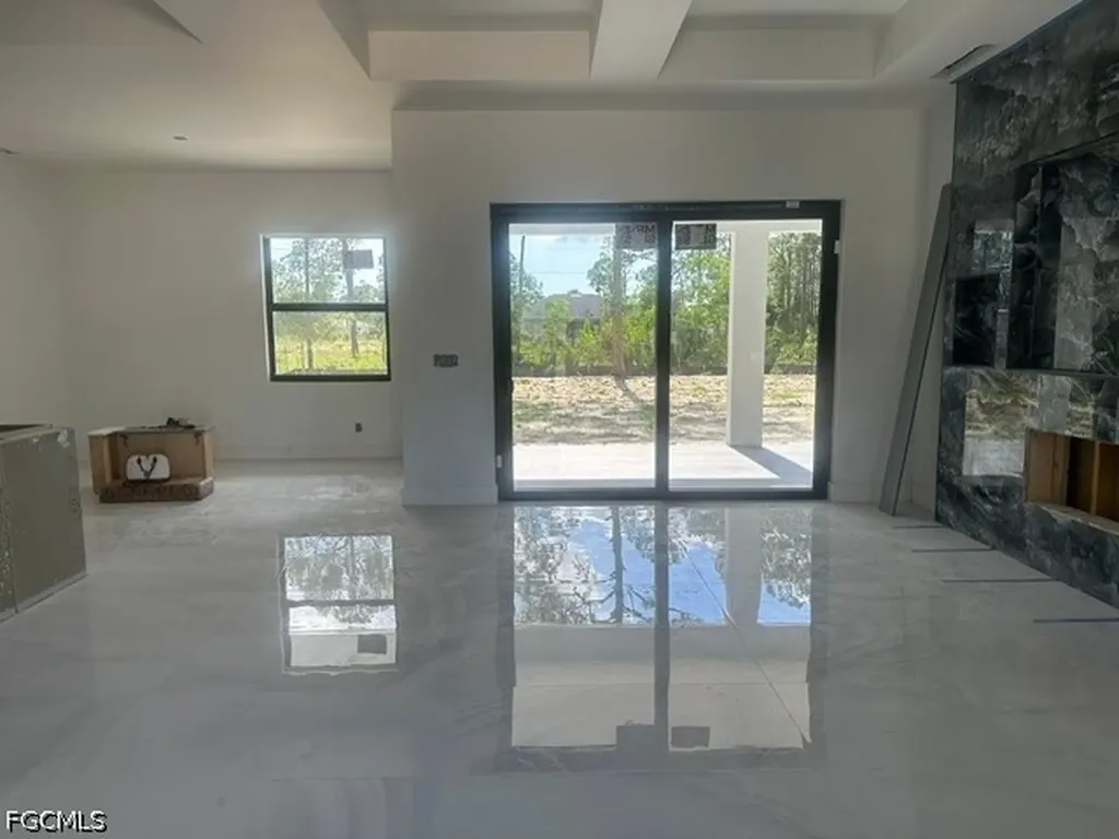 811 Hamilton Avenue Lehigh Acres FL 33972