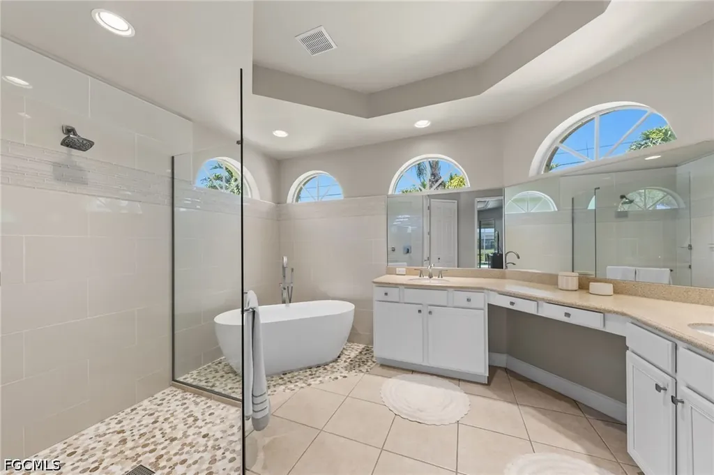 414 SE 30th Terrace Cape Coral FL 33904