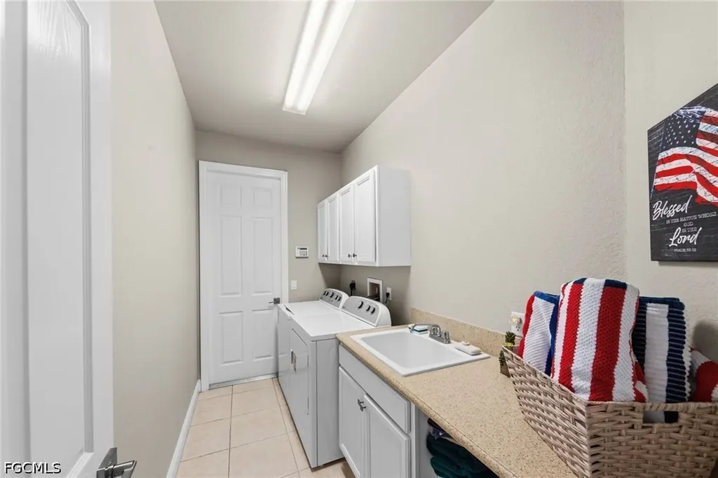414 SE 30th Terrace Cape Coral FL 33904