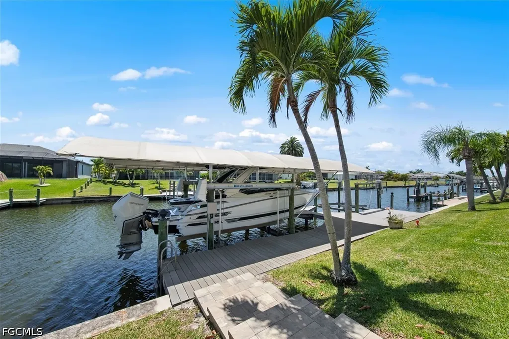 414 SE 30th Terrace Cape Coral FL 33904