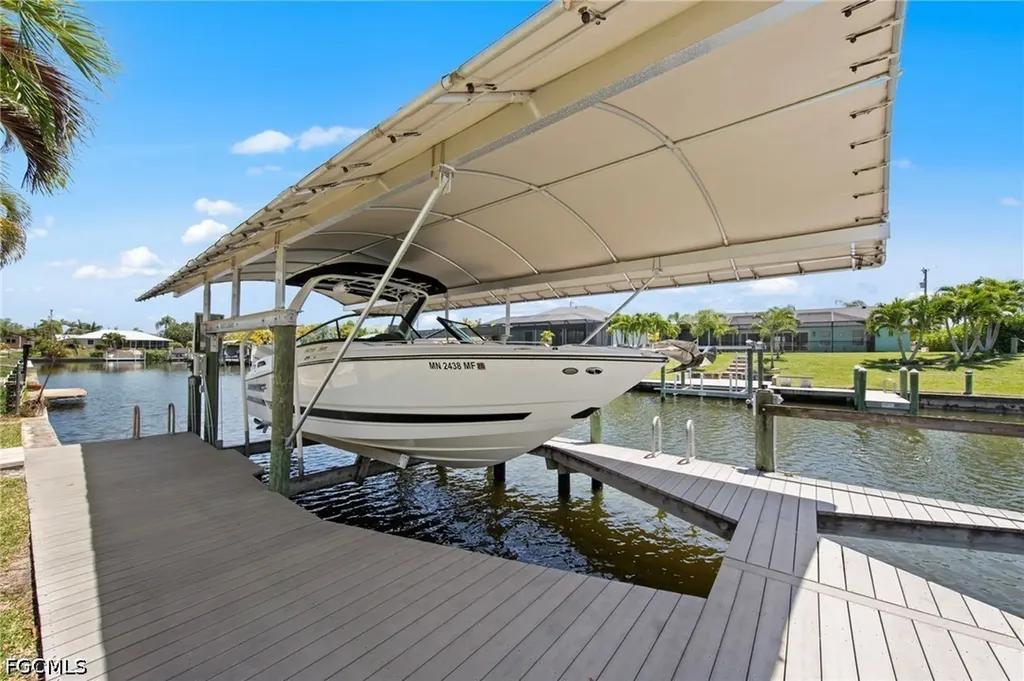 414 SE 30th Terrace Cape Coral FL 33904