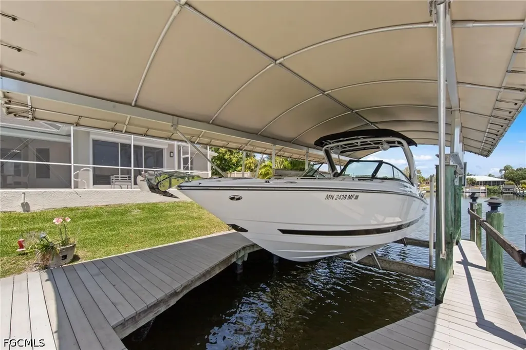414 SE 30th Terrace Cape Coral FL 33904