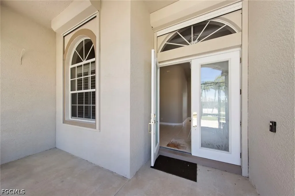 414 SE 30th Terrace Cape Coral FL 33904