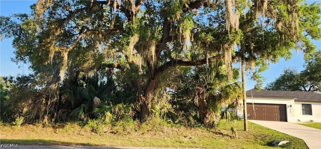 Jabara Circle Labelle FL 33935