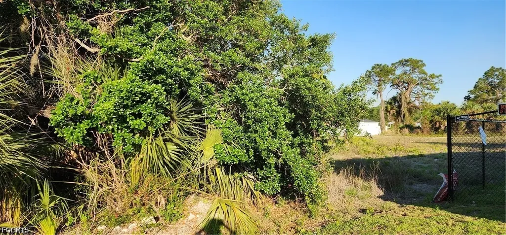 Jabara Circle Labelle FL 33935