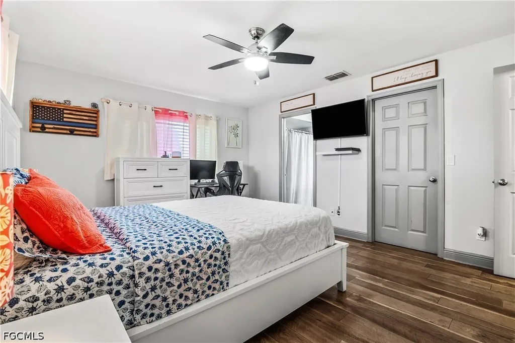 2011 NE 35th Street Cape Coral FL 33909