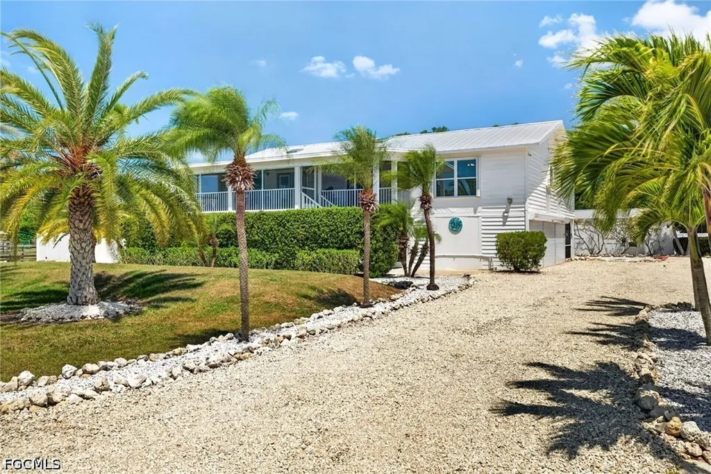 5866 Tahiti Drive Bokeelia FL 33922