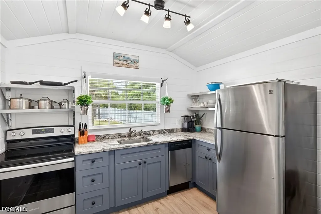 5866 Tahiti Drive Bokeelia FL 33922