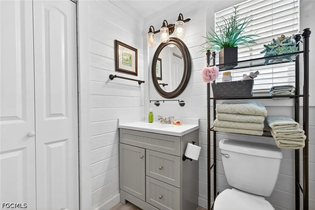 5866 Tahiti Drive Bokeelia FL 33922