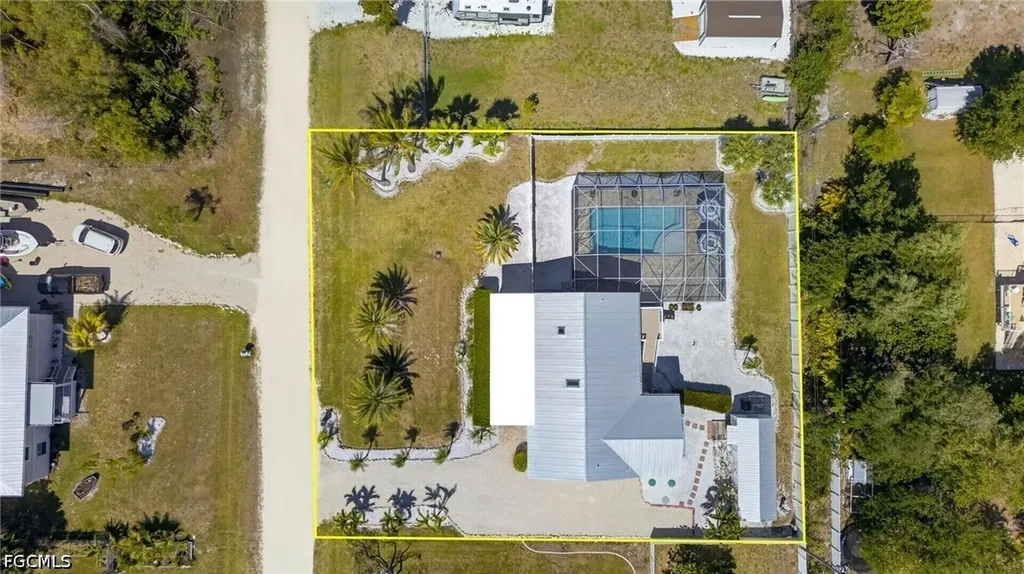 5866 Tahiti Drive Bokeelia FL 33922